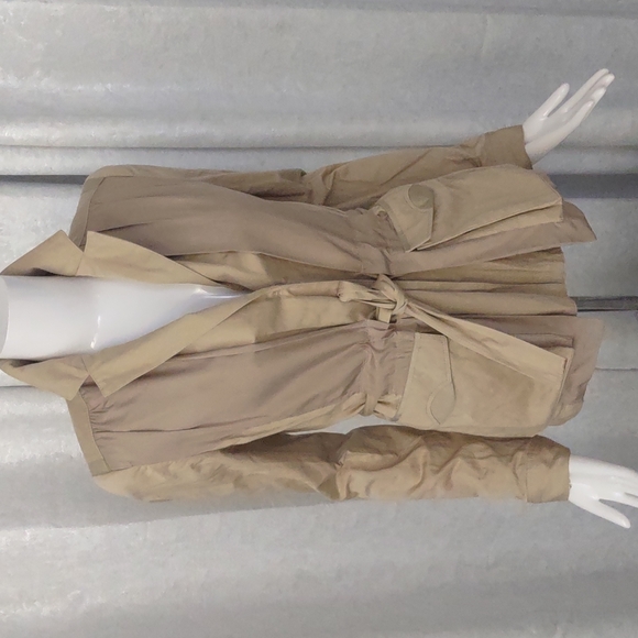 elie tahari cargo pockets safari trench coat tie waist jacket tan women's 6 used - Picture 1 of 16